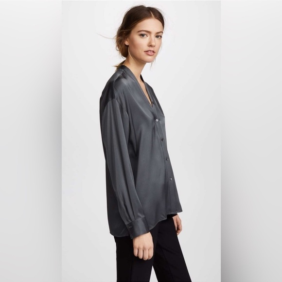 EUC Vince V-neck Stretch-Silk Satin Blouse in Mineral (gray), Relaxed Fit, S - Picture 3 of 16